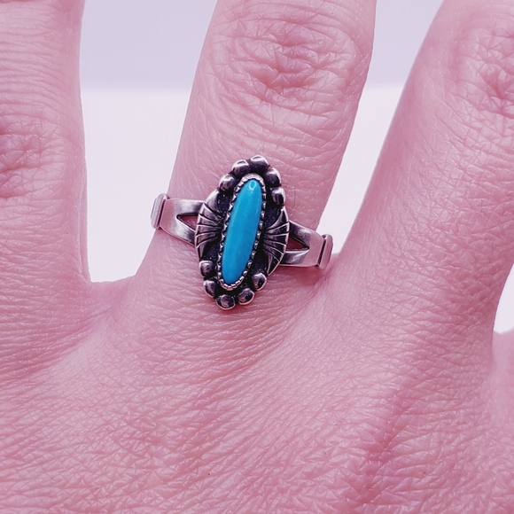 Turquoise Ring - Picture 3 of 8